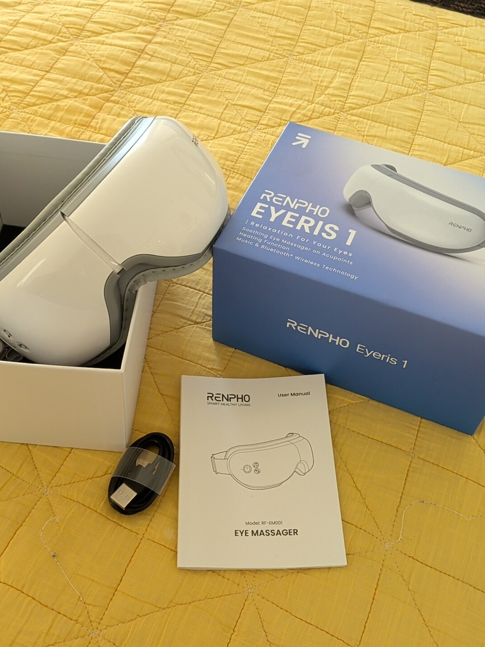 RENPHO Wireless Eye Massager in White and Gray